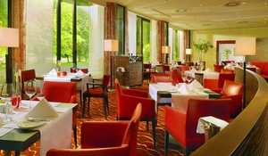 Wellnesshotel Ruhrgebiet Sheraton Essen Hotel
Sheraton Essen Hotel Restaurant
Sheraton Essen Hotel Bar
Sheraton Essen Hotel SPA-Bereich
Sheraton Essen Hotel Hotelzimmer