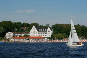 Strandhotel Glücksburg in Glücksburg
Strandhotel Glücksburg Wellness
Strandhotel Glücksburg Hotelzimmer
Strandhotel Glücksburg Restaurant Felix
Strandhotel Glücksburg Ansicht