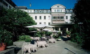 Europäische Hof Hotel Europa in Heidelberg
Europäische Hof Hotel Europa Hotelhalle
Europäische Hof Hotel Europa Sonnenterrasse auf dem Hoteldach
Europäische Hof Hotel Europa Pool
Europäische Hof Hotel Europa Hotelzimmer