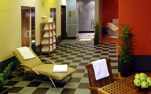 NH Frankfurt City in Frankfurt am Main
NH Frankfurt City Hotelzimmer
NH Frankfurt City
NH Frankfurt City
NH Frankfurt City Wellnessbereich