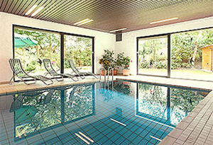 Hotel Bellevue in Bad Orb
Hotel Bellevue Hotelzimmer
Hotel Bellevue Hotelzimmer
Hotel Bellevue Schwimmbad
Hotel Bellevue Restaurant