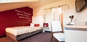 Hotel Bei den Tongruben in Neuberg
Hotel Bei den Tongruben Hotelzimmer
Hotel Bei den Tongruben Fitness-Insel
Hotel Bei den Tongruben Entspannungsoase
Hotel Bei den Tongruben Ansicht